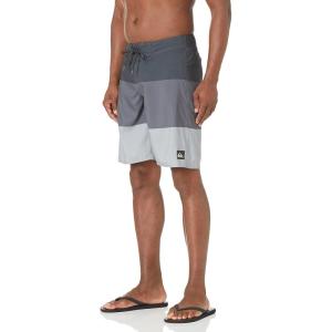 imageQuiksilver Mens Standard Everyday 21quot Board ShortsTarmac Stripe